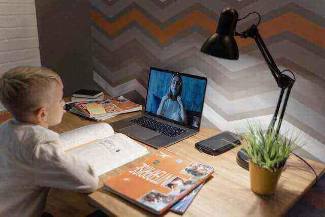 Improve Your Communication Skills with English Speaking Classes